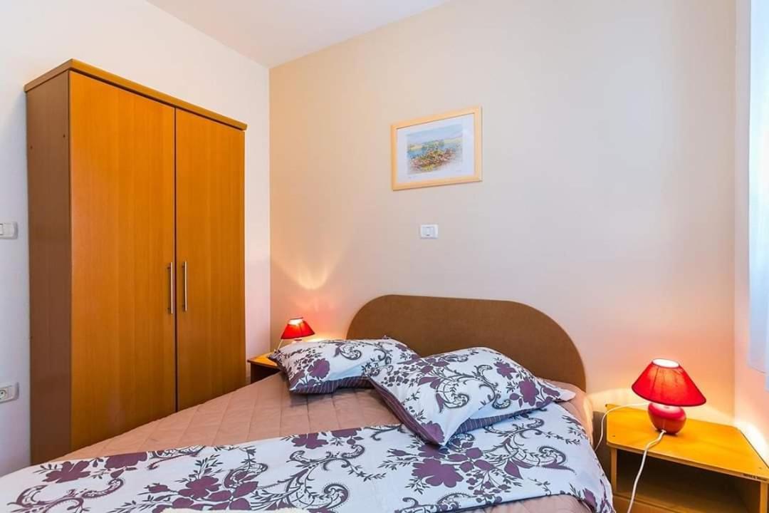 Apartman Nada *** Medulin Extérieur photo